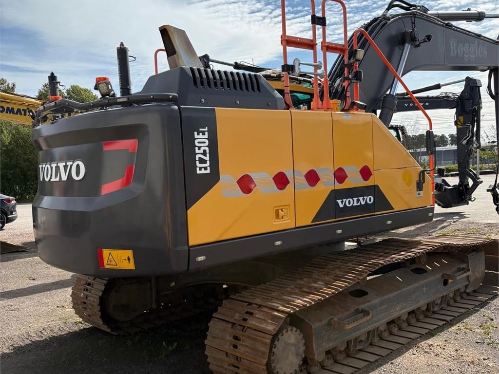 volvo,ec250el_323153a-ec250el323153(3).jpg